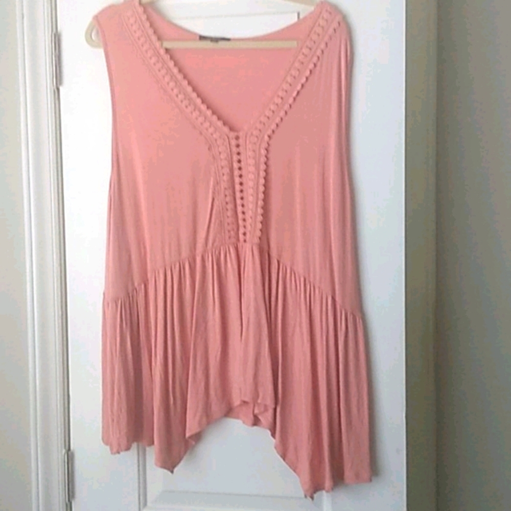Pretty top crochet detail